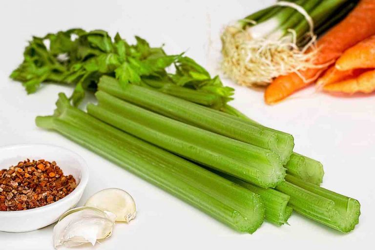 Health Benefits Of Celery: Detoxification, Weight Loss & Much More